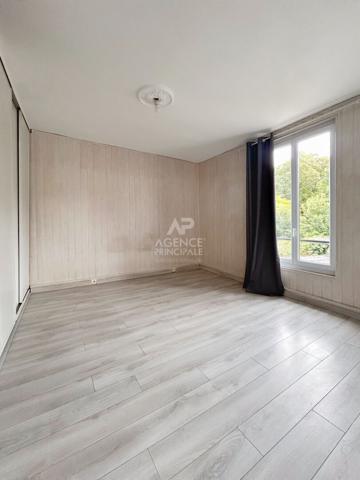 Appartement Poissy 2 pièce(s) 50.70 m2 Loyer 855 €/mois charges comprises **  - Référence  9256