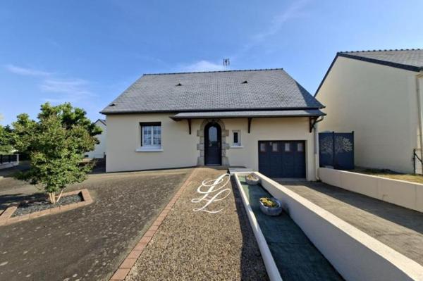 Vente - Maison 5 pièces 98 m 2 SABLE SUR SARTHE (72300)