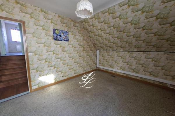 Vente - Maison 5 pièces 98 m 2 SABLE SUR SARTHE (72300)