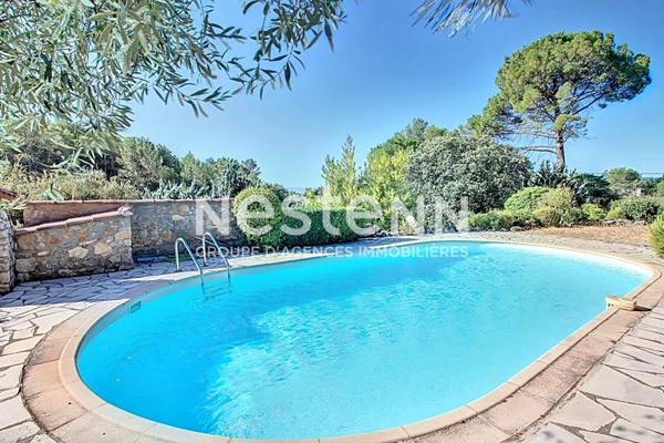 A VENDRE a LORGUES ! MAISON PROVENCALE AVEC DEPENDANCE, PISCINE ET VUE