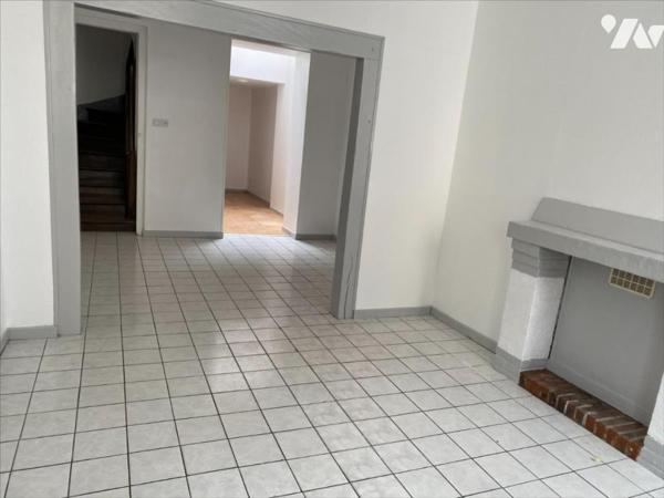 MOULINS LA MARCHE - Maison de ville