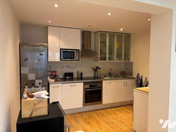 DEUX PIECES + EMPLACEMENT DE STATIONNEMENT - PARIS 15ème - Métro LOURMEL