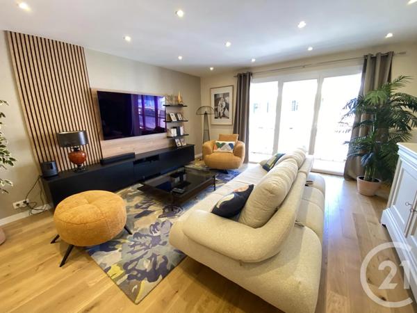 Appartement F3 à vendre  3 pièces - 88 m 2   STE MAXIME  - 83