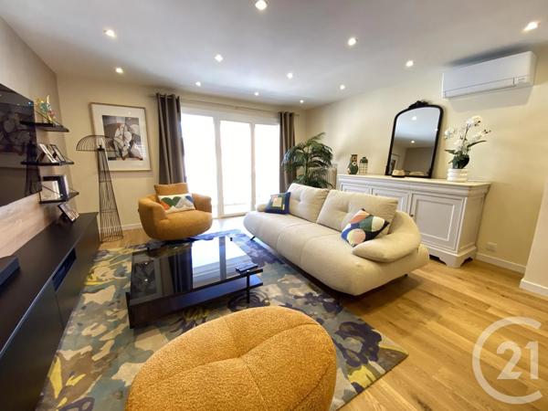 Appartement F3 à vendre  3 pièces - 88 m 2   STE MAXIME  - 83