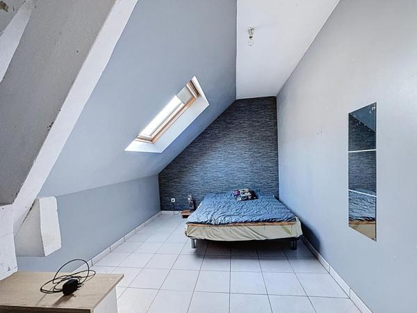 LONGERE AU CALME 3 CHAMBRES HYPER ECONOME