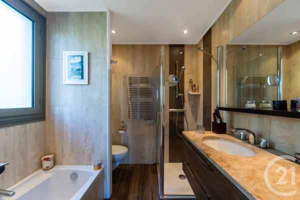 Appartement F3 à vendre  3 pièces - 93,78 m 2   LE CANNET  - 06