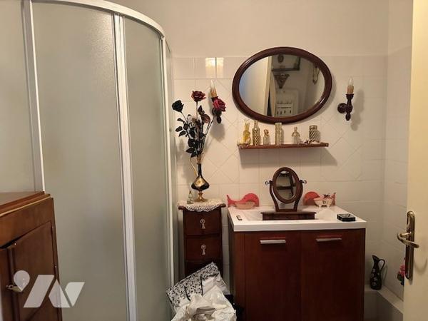 Château-Thierry -  T2 de 49,8 m² avec cuisine, 1 chambre, séjour, avec balcon, sde, wc, parking.