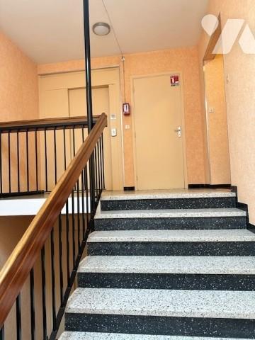 Château-Thierry -  T2 de 49,8 m² avec cuisine, 1 chambre, séjour, avec balcon, sde, wc, parking.