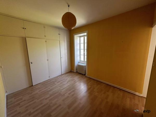 PROPRIÉTÉ DE CHARME À RÉNOVER À DOMPIERRE SUR MER.