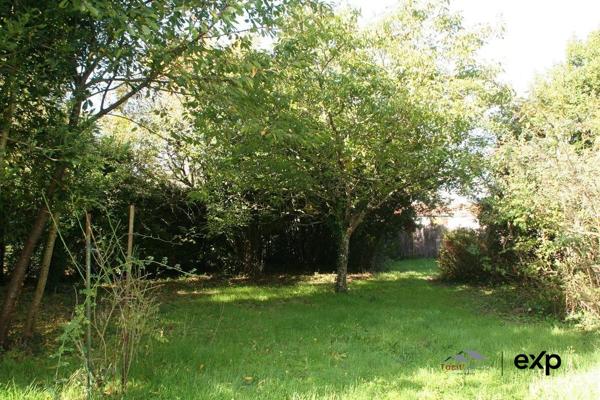 PROPRIÉTÉ DE CHARME À RÉNOVER À DOMPIERRE SUR MER.