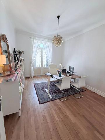 Clermont-Ferrand, Locaux de 138 m 2 de 1 400 € CC