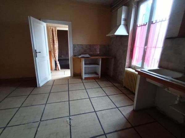 Spracieuse maison à rénover Clairac