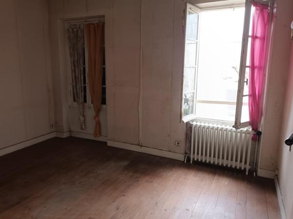 Spracieuse maison à rénover Clairac