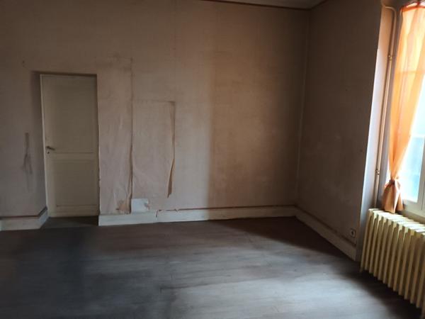 Spracieuse maison à rénover Clairac