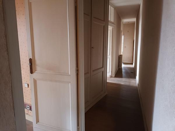 Spracieuse maison à rénover Clairac