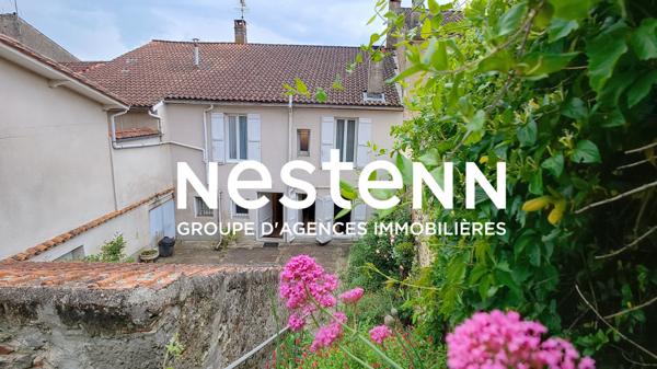 A vendre Maison à Port Sainte Marie 238m² avec cour, jardin, appartement et garage.