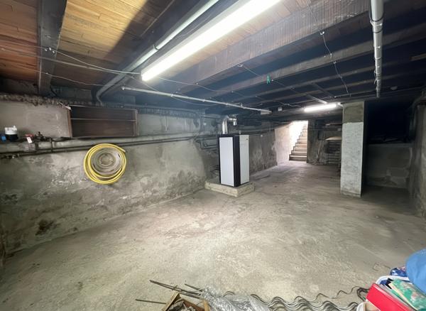 À louer , maison ; 4 chambres avec véranda et jardin, cave . Quartier des Minimes