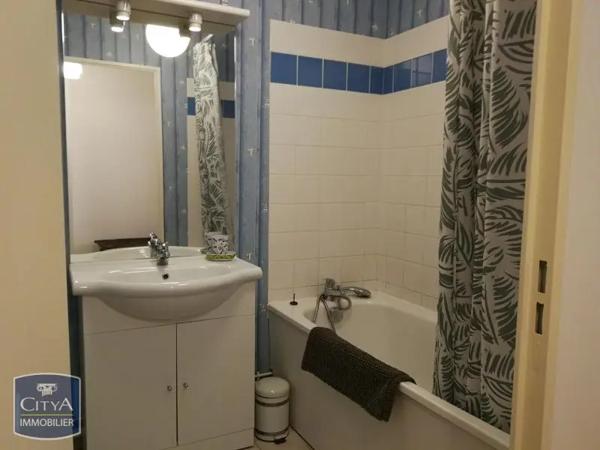 Appartement à louer 3 pièces 55.83m² Béthune (62400)
