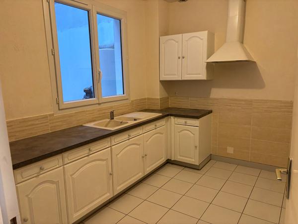 Appartement Neuville Sur Ain 4 pièce(s) 70 m2
