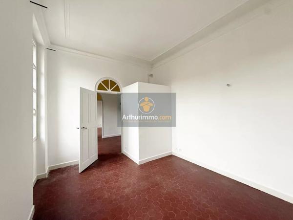 Vente Immeuble 13 pièces 300 m2 à Apt