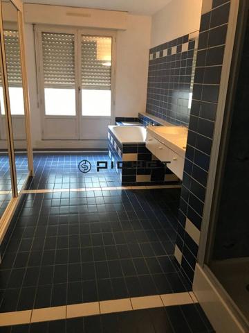 Appartement 4 pièces 93 m² PAU - 64000