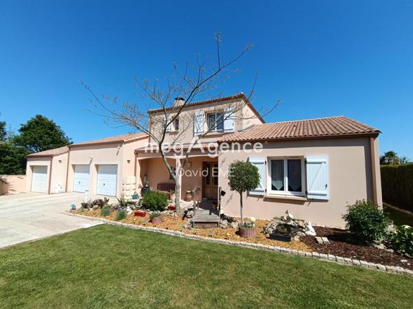 Maison à Aizenay, 85190 - 7 pièces 167m²