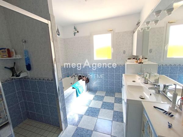 Maison à Aizenay, 85190 - 7 pièces 167m²