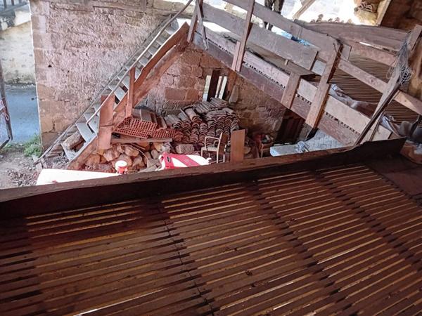 Bâtiment  en pierre 3 pièces 298m2 maison et grange