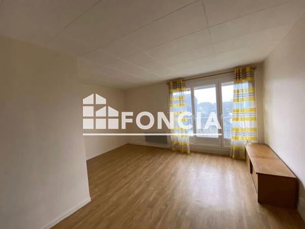 Location Studio 35.3 m² - 22 RUE GABRIEL LELONG Chartres 28000