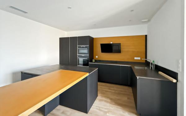 Appartement à vendre    4 pièces • 99 m2 Billère