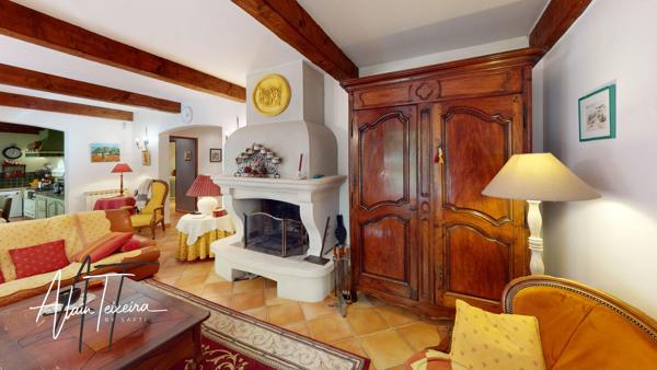 Véritable Bastide avec grand studio