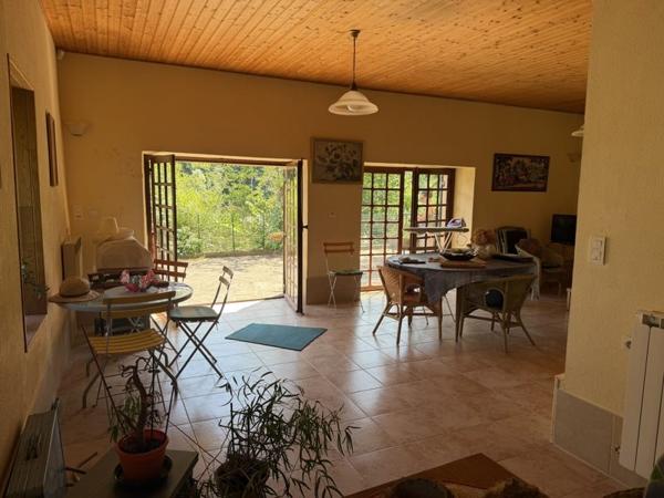 Maison à vendre 307 110 € Saint-Astier 7 p 340 m² DPE C