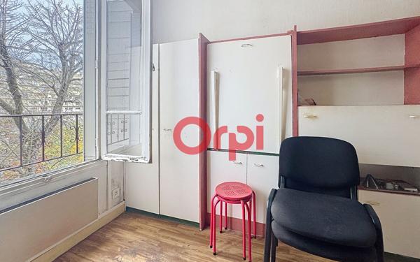 Appartement à vendre    2 pièces • 12 m2 Paris 19