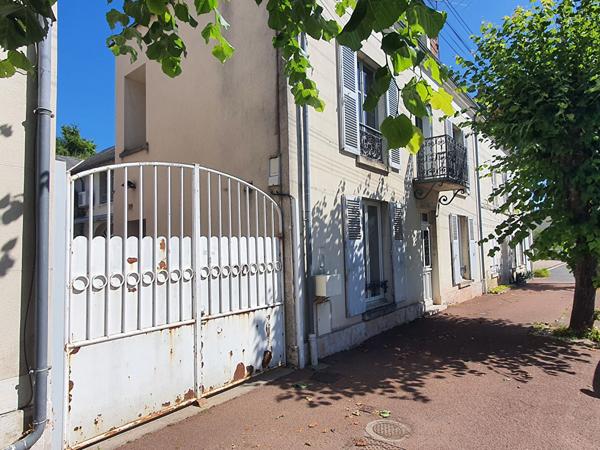 MAISON DE VILLE À VENDRE À SAINT AIGNAN
