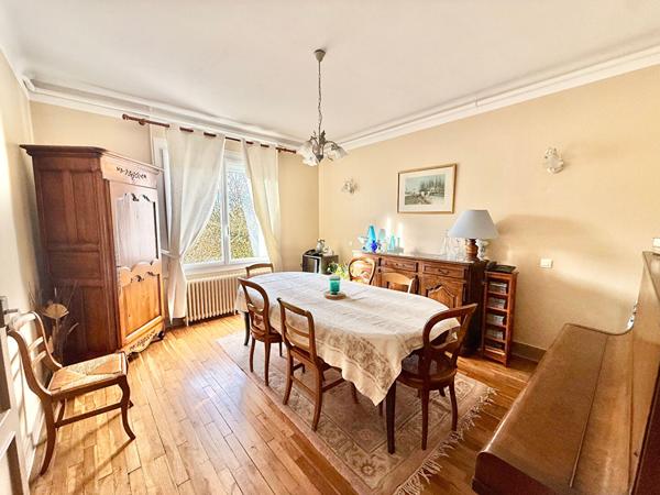 Maison familiale 165 m²,  4 chambres ,  Jardin sans vis-à-vis,  Proche Gare de Fleury-les-Aubrais