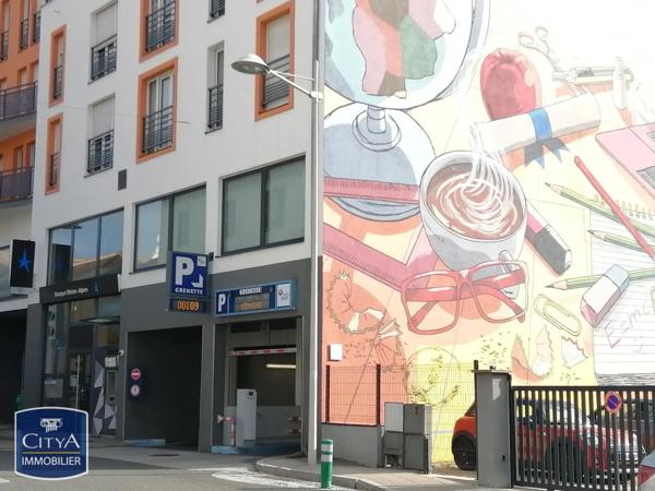 Parking à louer Oyonnax (01100)