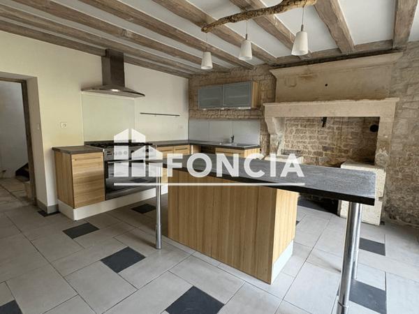 Location Maison 7 pièces 213.42 m² - 259 RUE DE LA ROULERIE Saint Gelais 79410