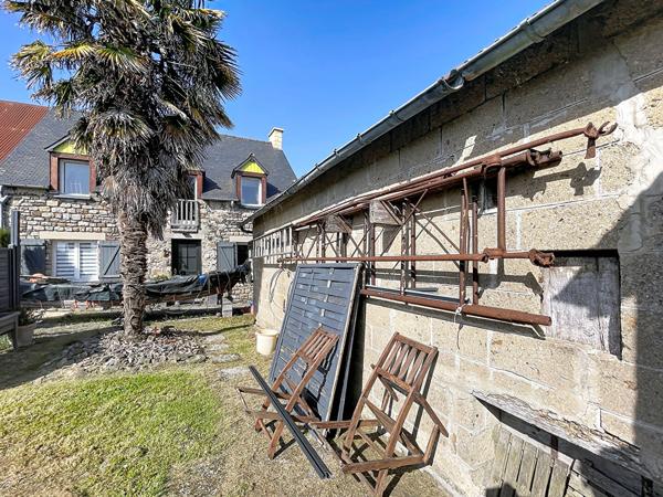 MONT DOL - Maison en pierres