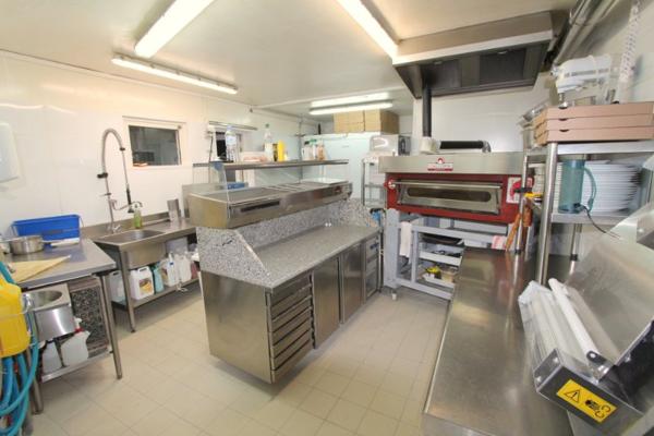 FOND DE COMMERCE RESTAURANT 180M2 + POSSIBILITÉ MURS