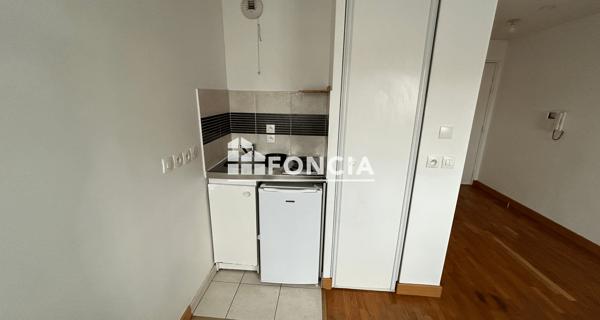 Location Studio 18.41 m² - Villejuif 94800