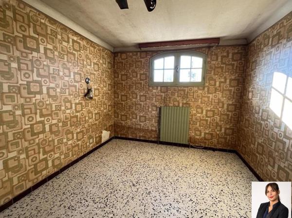 Maison de 130 m² sur 5000 m² - garages- atelier