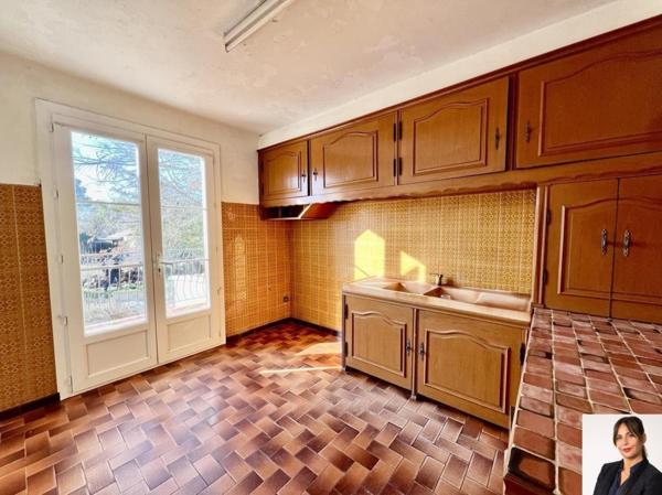 Maison de 130 m² sur 5000 m² - garages- atelier