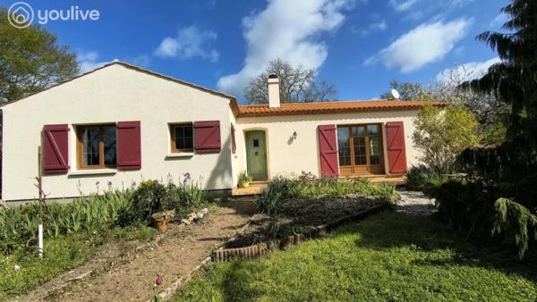 Maison plain-pied de 133m2 habitables sur terrain clos de 2432m2 à Challans
