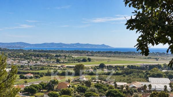 Hyères – Villa contemporaine vue mer 320 m² piscine
