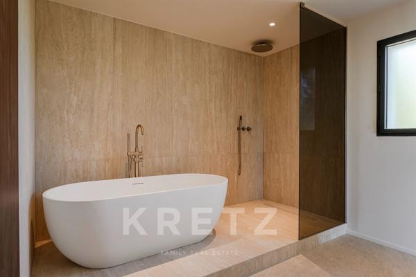 Hyères – Villa contemporaine vue mer 320 m² piscine