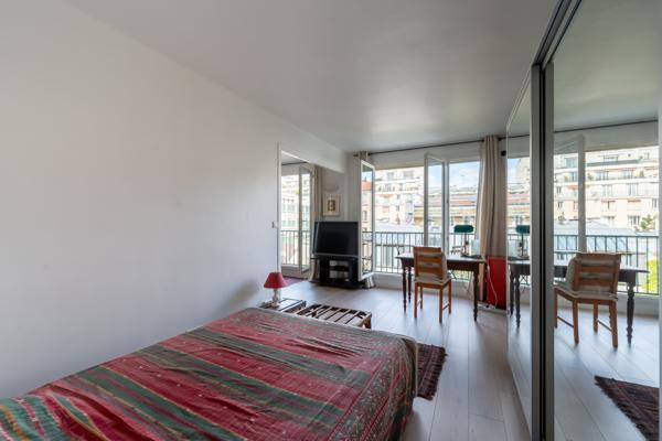 Appartement
         2 pièces
        - 46 m² Exclusivité 446 000 € *