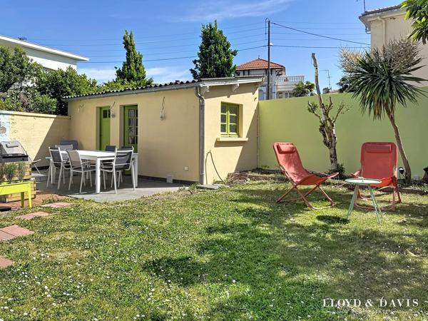 Maison de ville avec jardin, 400 mètres plage