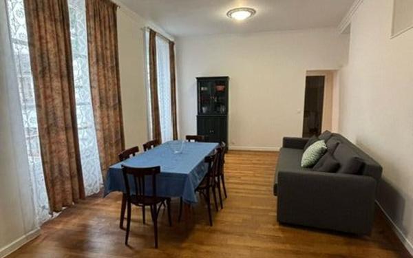 Appartement à louer    3 pièces • 68,01 m2 Sèvres