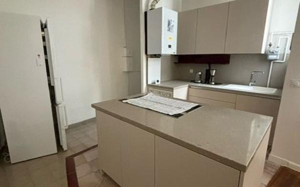 Appartement à louer    3 pièces • 68,01 m2 Sèvres