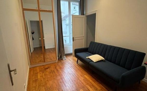 Appartement à louer    3 pièces • 68,01 m2 Sèvres